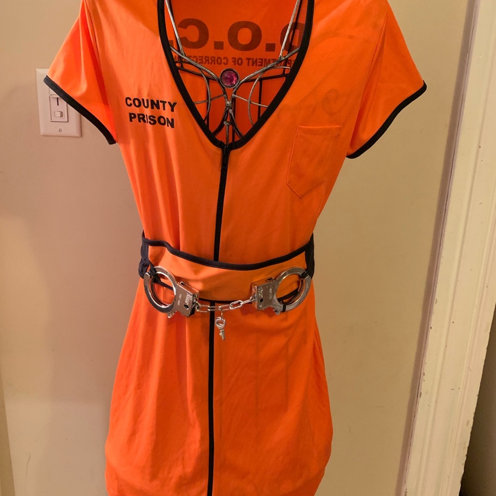 Halloween Prison Costume with belt